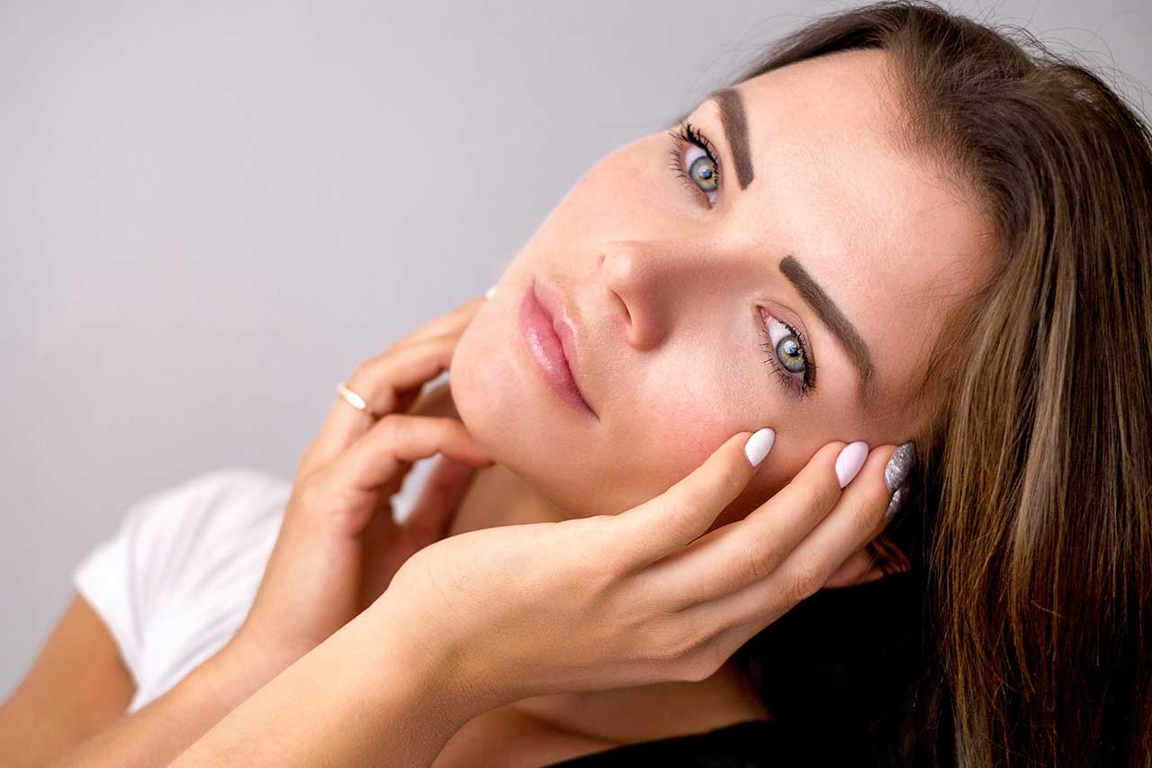 ACNE: CAUSE, SINTOMI, TRATTAMENTI E RIMEDI NATURALI