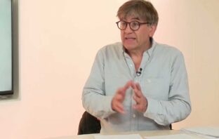 I VACCINI GUASTANO IL SANGUE DELLA GENTE, MENTRE IMPERA LA CACCIA ALLE STREGHE CONTRO LA GENTE SANA, CONTRO I NO-VAX