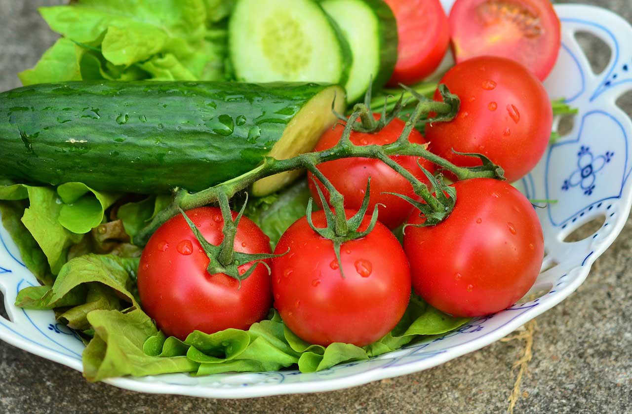 COMBINAZIONI ALIMENTARI E COMPATIBILITÀ TRA CETRIOLO E POMODORO