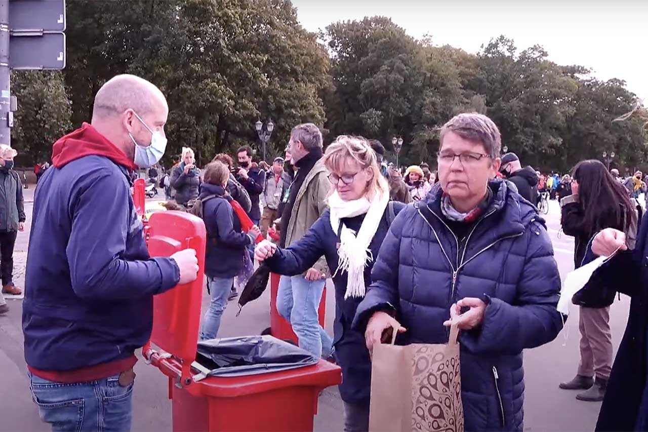 OGGI 10 OTTOBRE 2020, ITALIA MUTA E BERLINO IN RIVOLTA CONTRO LE CANAGLIATE DEL POTERE