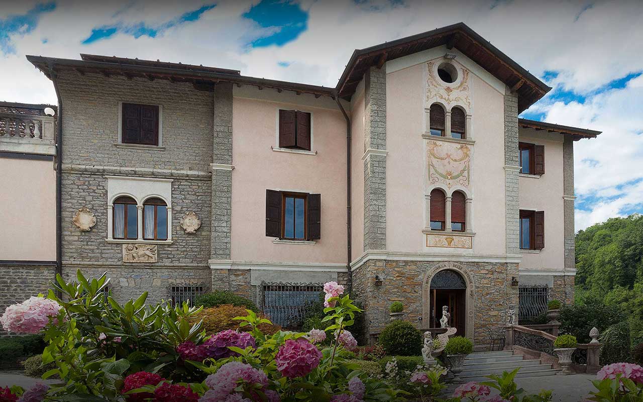 VILLA DELLE ORTENSIE, QUALCOSA DI DIVERSO E QUALCOSA DI PIÙ