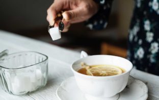 DIECI MOTIVI PER EVITARE LO ZUCCHERO